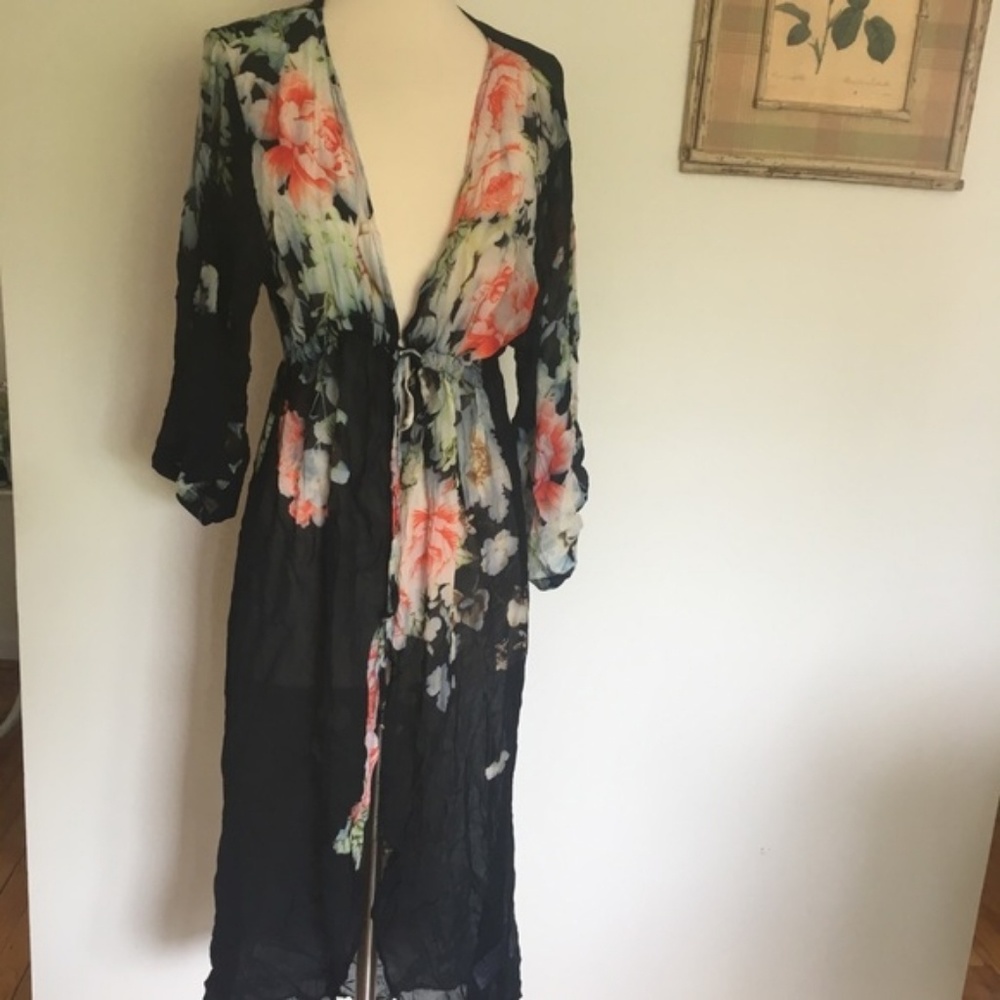 Anthropologie Saachi night out kimono duster